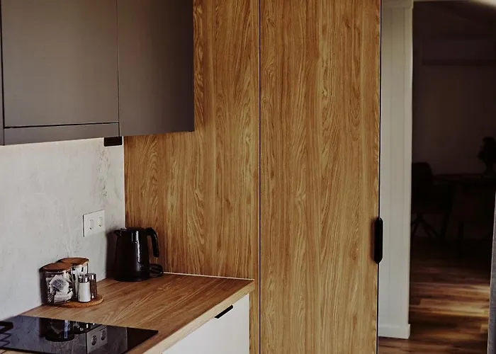 Dollar -plaza * Nowe Guty