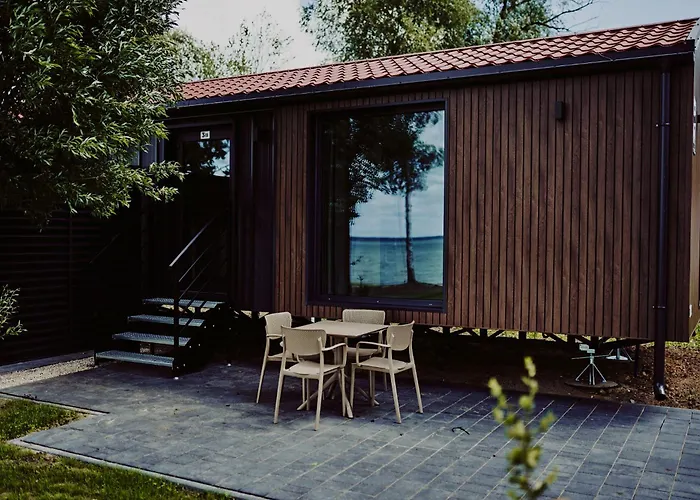 Apartment Dollar -plaza