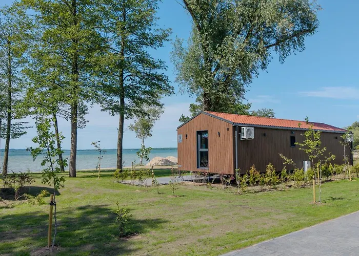 Apartment Dollar -plaza