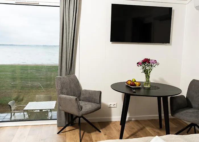 Apartment Dollar -plaza