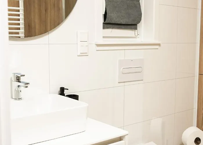 Apartment Dollar -plaza